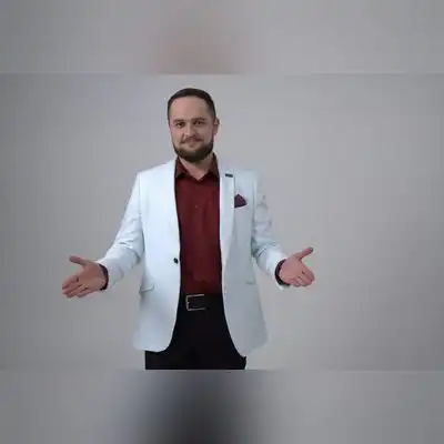 贺华航